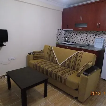 Hotel Adems Apart *